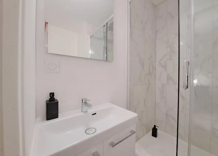 Florence - Appart'city * Reims